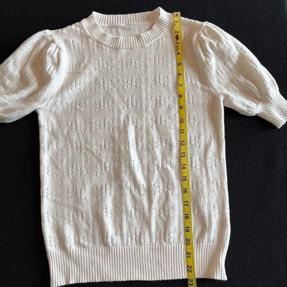 Vintage Classic White Puff Sleeve Short Sleeve Soft Sweater Semi-fitted EUC S - Picture 5 of 5